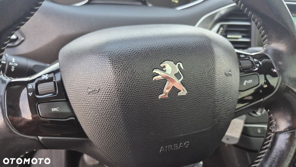 Peugeot 308 1.6 BlueHDi Allure S&S - 28