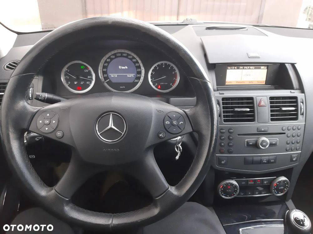 Mercedes-Benz Klasa C 180 CGI BlueEFFICIENCY - 12