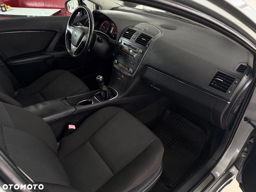 Toyota Avensis 2.0 D-4D Luna - 5