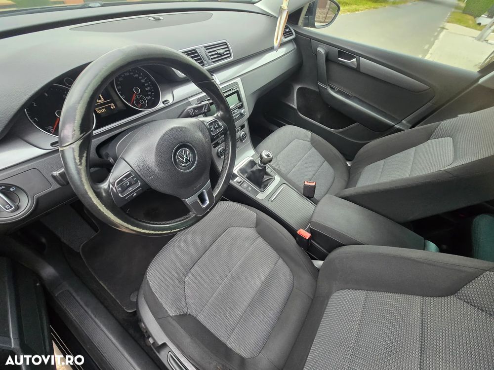 Volkswagen Passat - 6