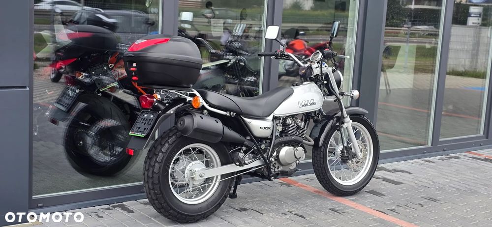 Suzuki RV