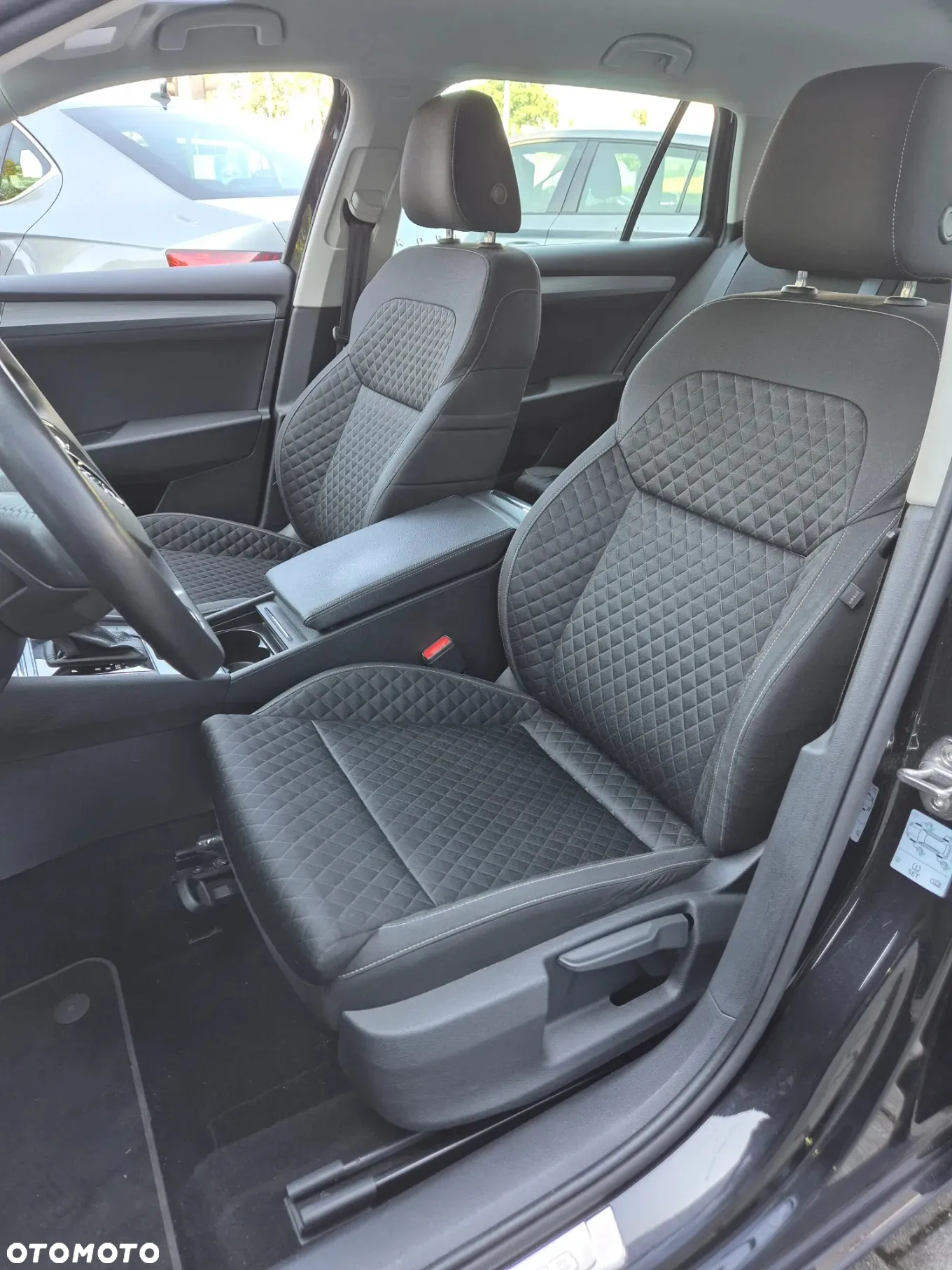 Skoda Superb 1.5 TSI Ambition DSG - 9
