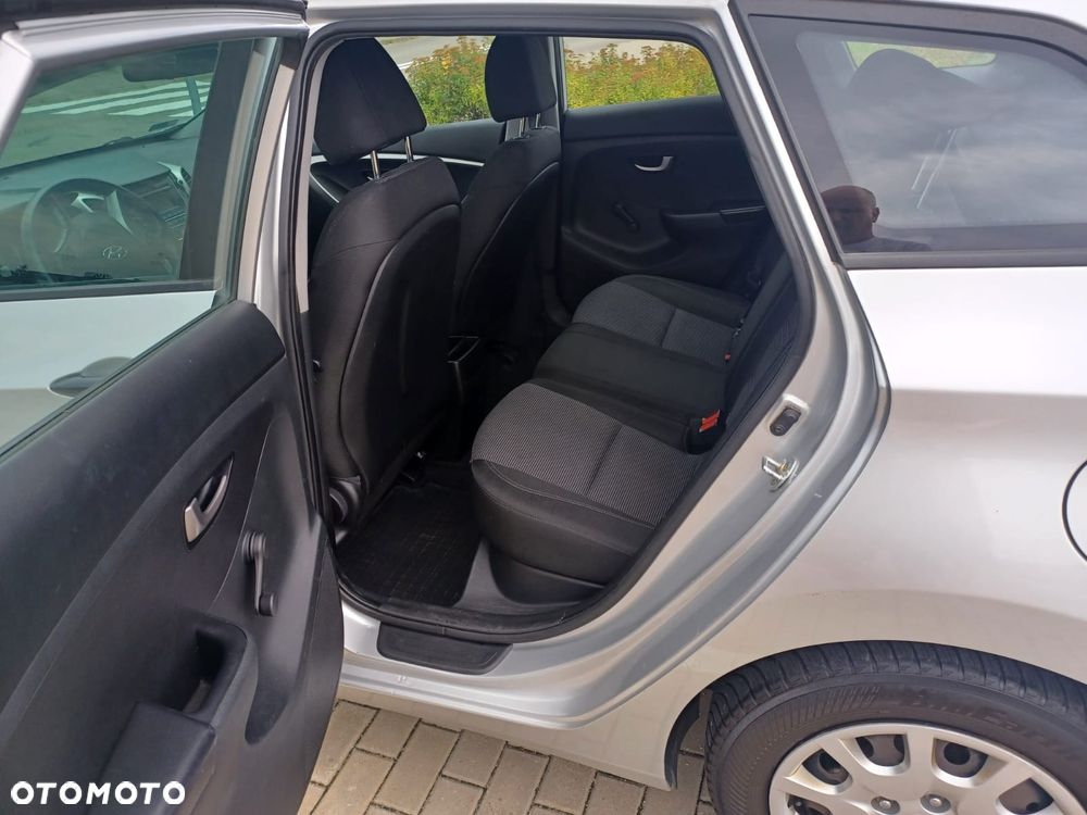 Hyundai i30 1.6 CRDi Classic - 4
