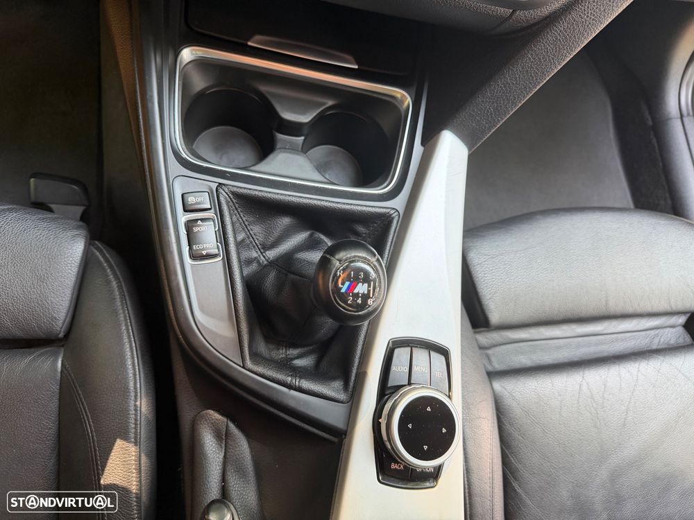BMW 316 d Pack M - 11