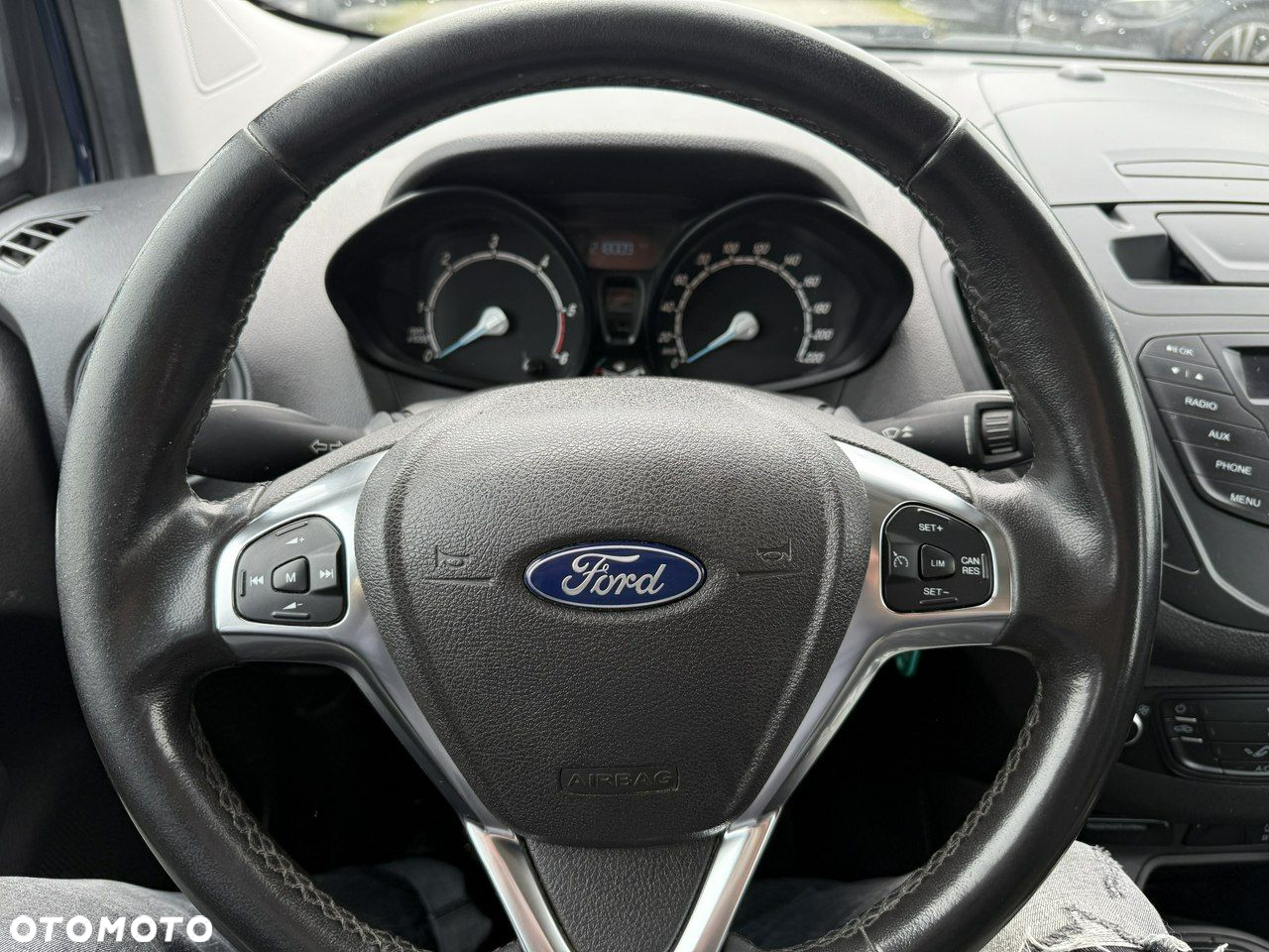 Ford Tourneo Courier - 19