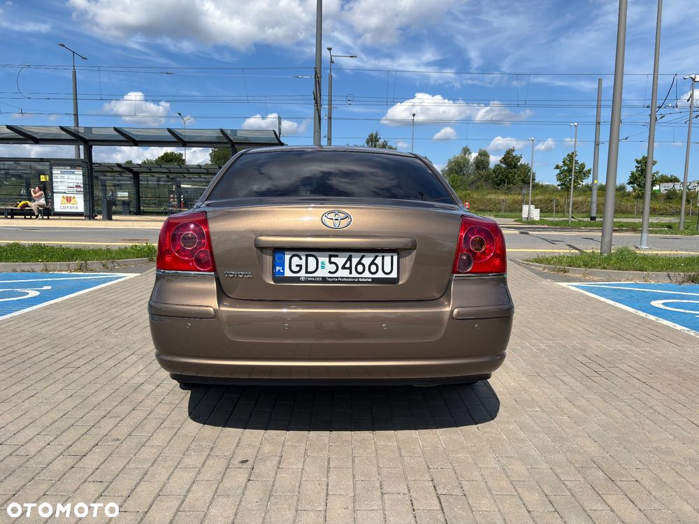 Toyota Avensis 1.8 VVT-i Terra - 3