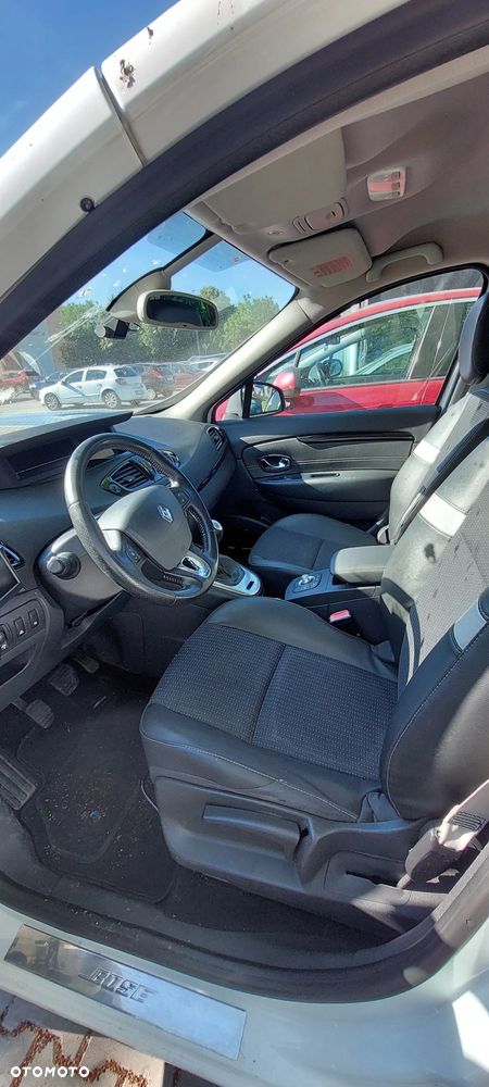Renault Scenic 1.5 dCi Bose - 8
