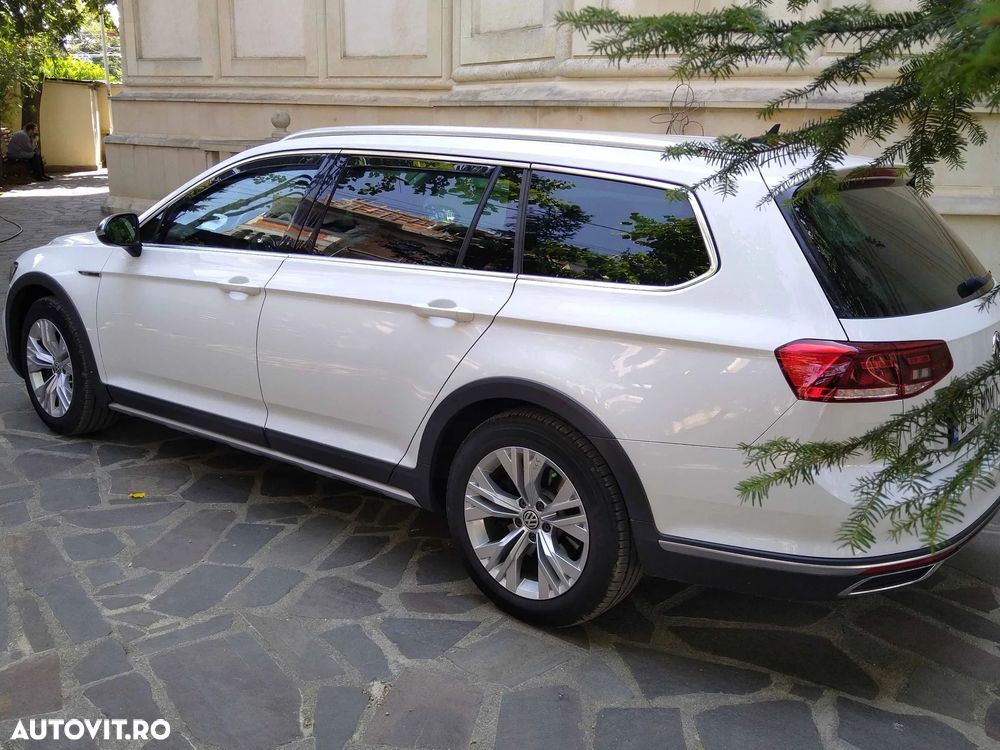 Volkswagen Passat 2.0 TDI 4Motion DSG BlueMotion Tech Highline - 8