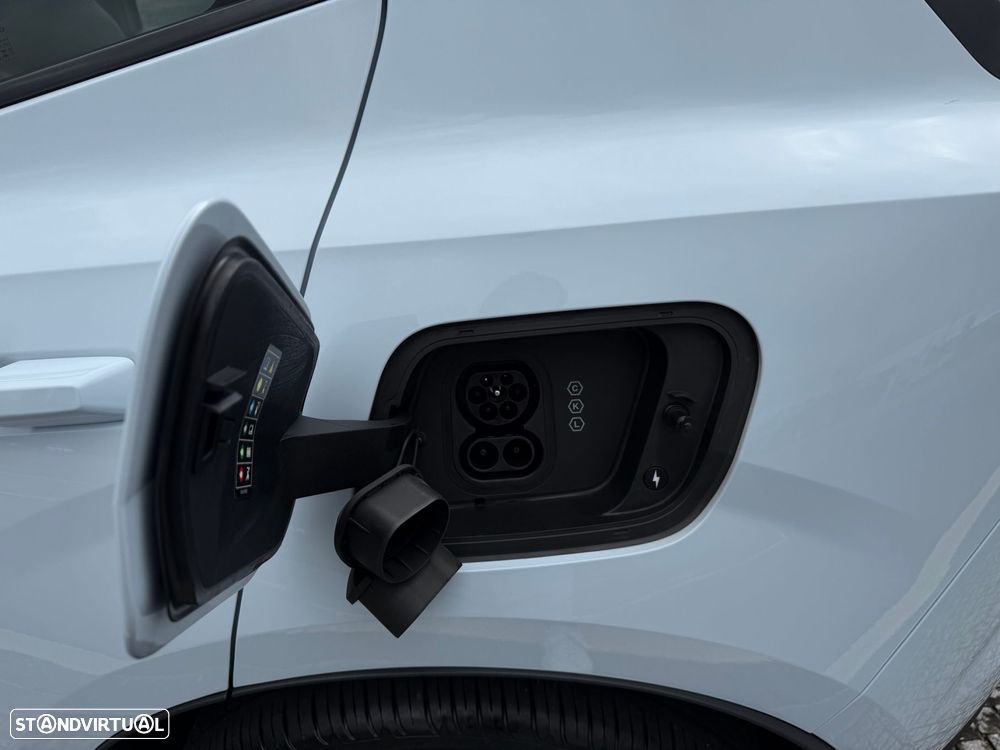 Volvo EX30 69 kWh Single Motor Extended Range Plus - 16