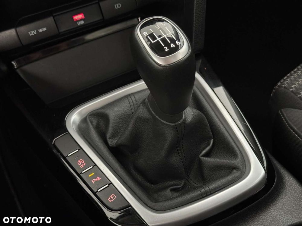 Kia Ceed - 24