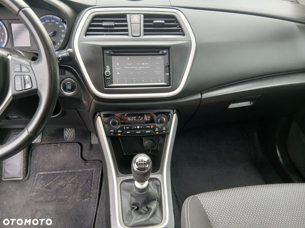 Suzuki S-Cross - 25
