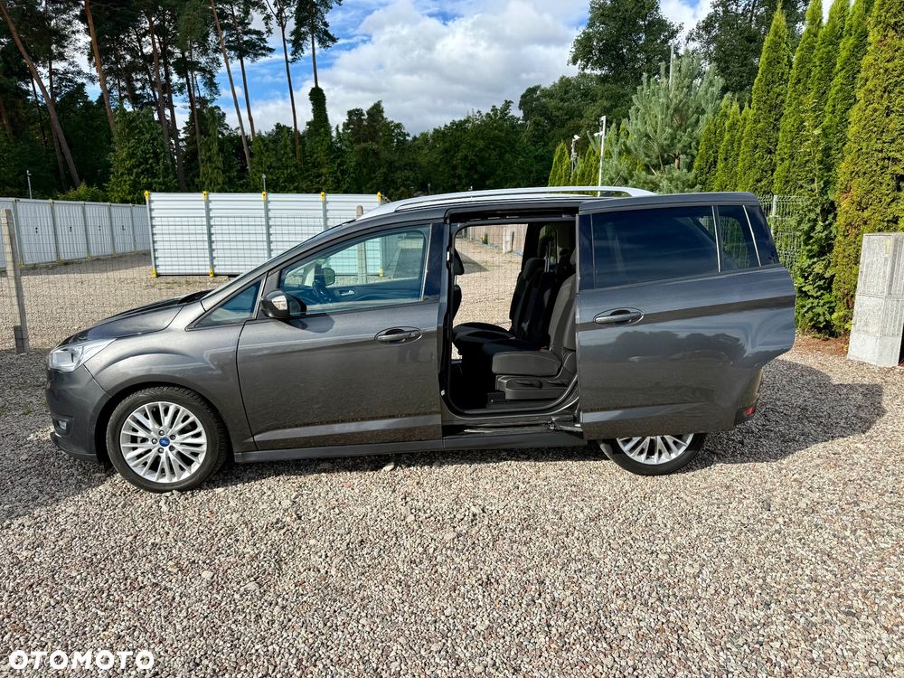 Ford Grand C-MAX - 25