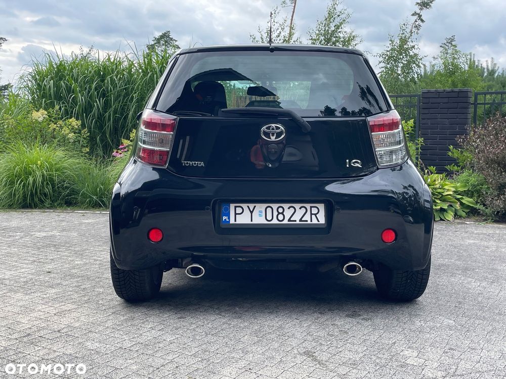 Toyota iQ 1.33 - 10