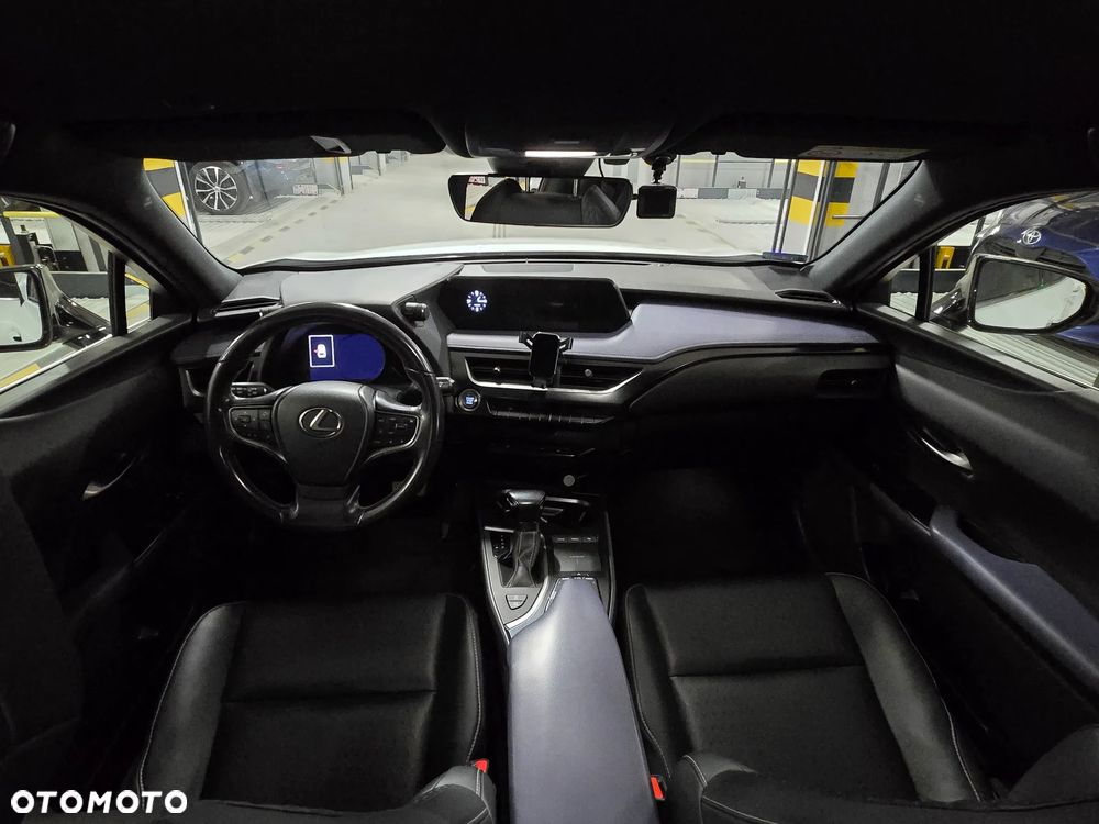 Lexus UX - 8
