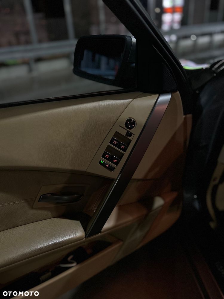 BMW Seria 5 525i - 3