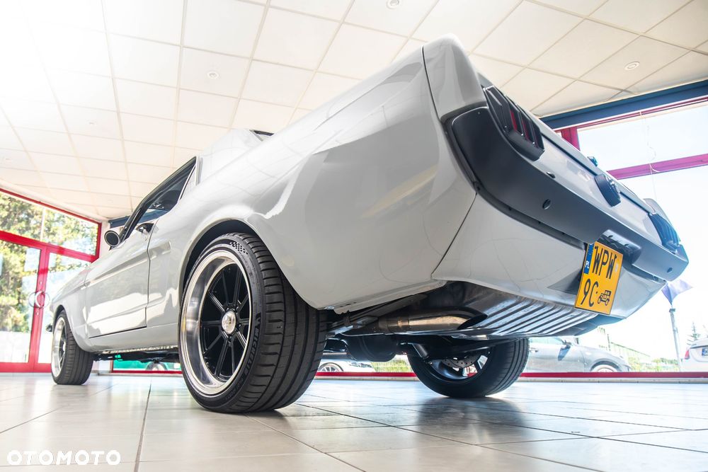Ford Mustang - 9