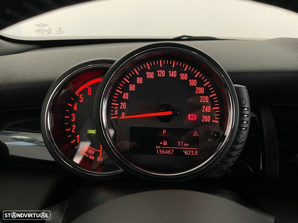 MINI 5 Portas Cooper D Aut. Seven - 30