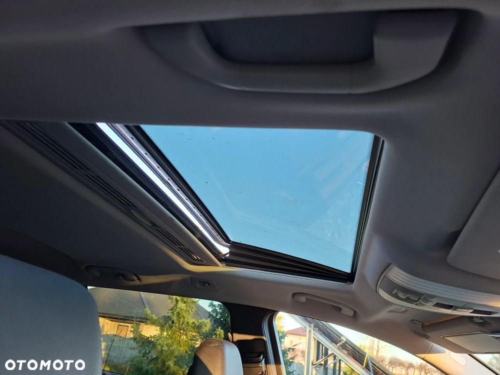 Mercedes-Benz Klasa E 250 CDI DPF BlueEFFICIENCY Automatik Avantgarde - 19