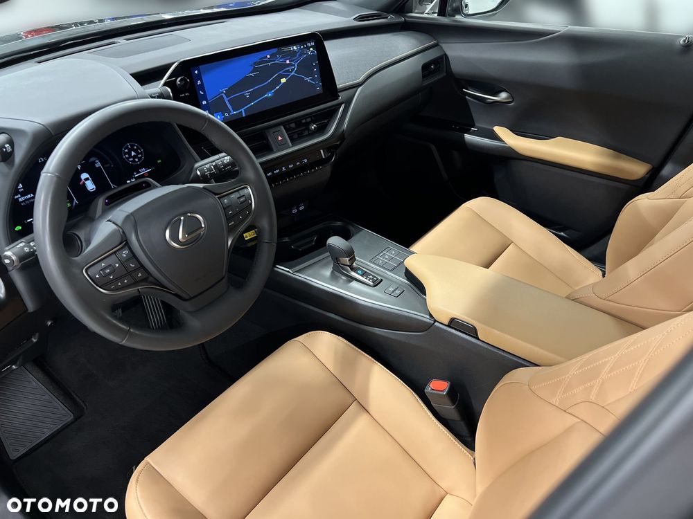 Lexus UX - 17