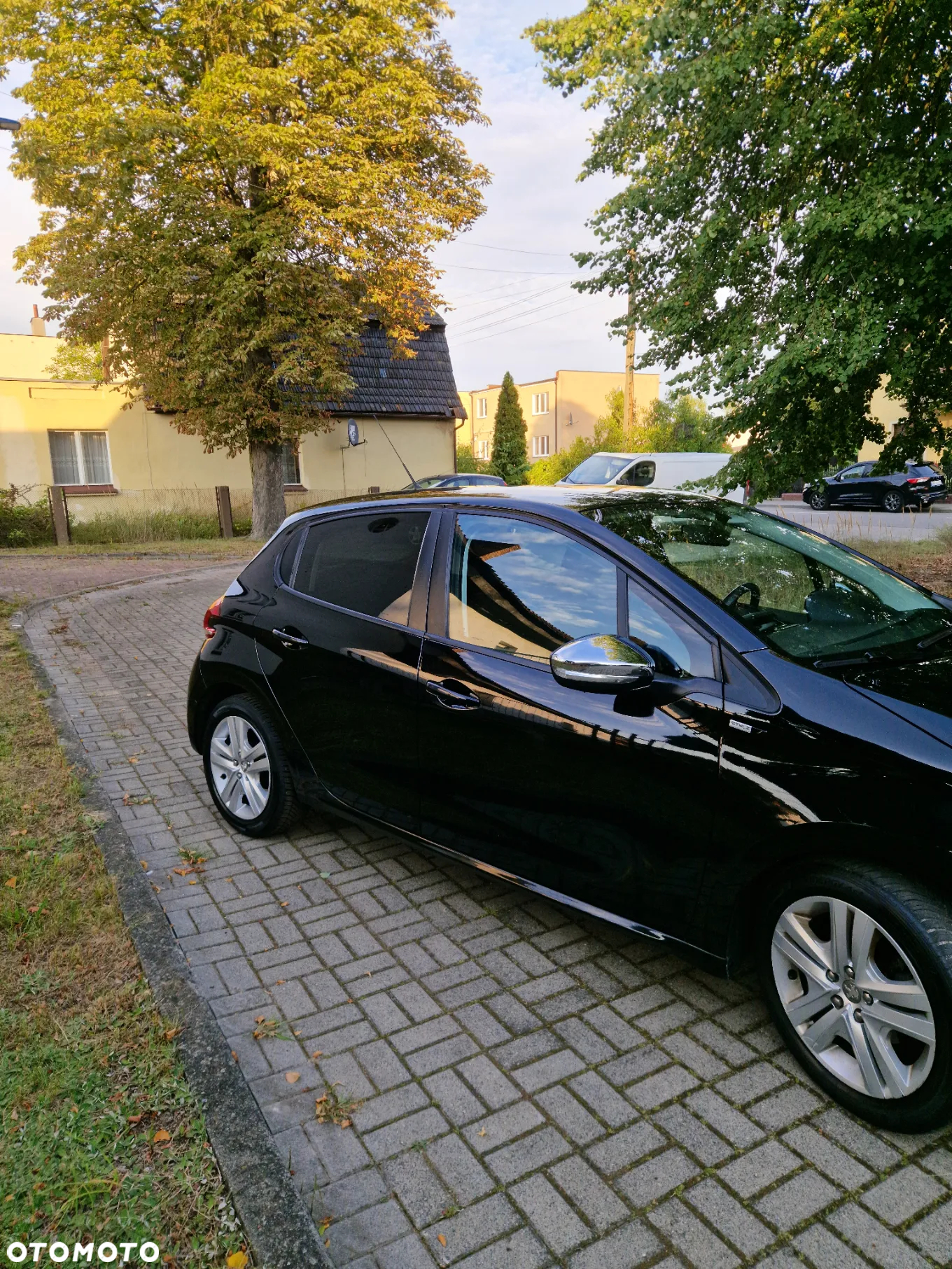 Peugeot 208 PureTech 82 Style - 4