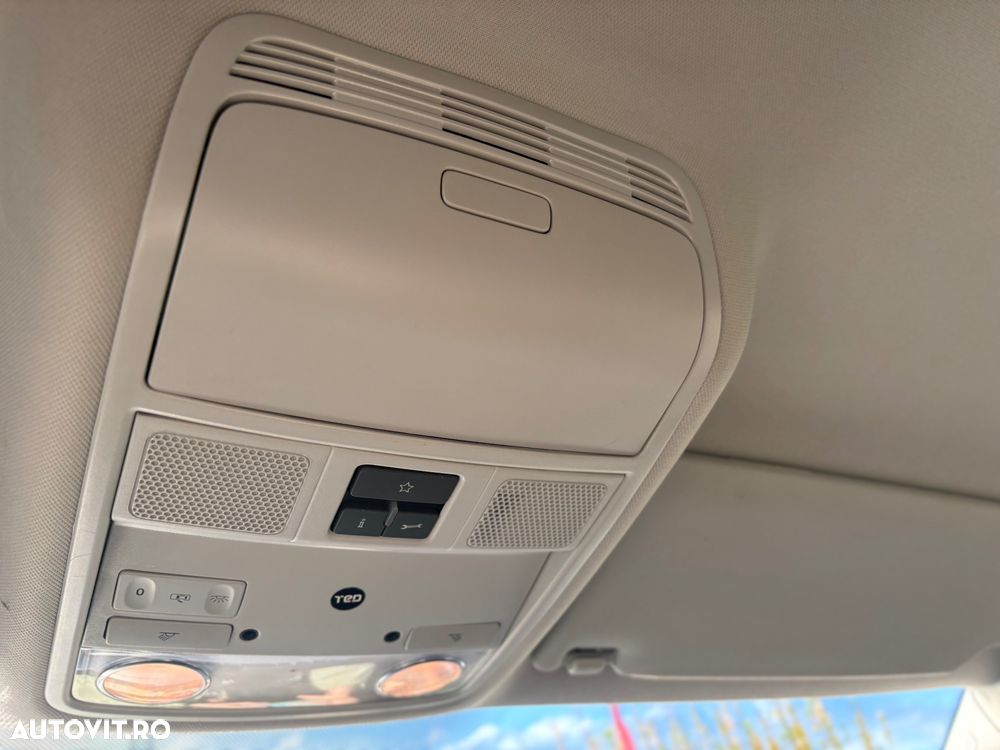 Volkswagen Golf 1.6 TDI DPF Style - 13