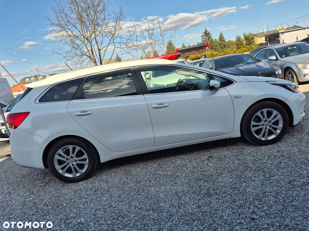 Kia Ceed 1.6 CRDi 128 Platinum Edition - 14