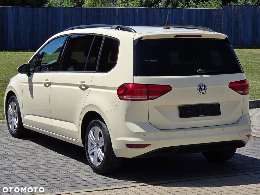 Volkswagen Touran 2.0 TDI SCR DSG Trendline - 3