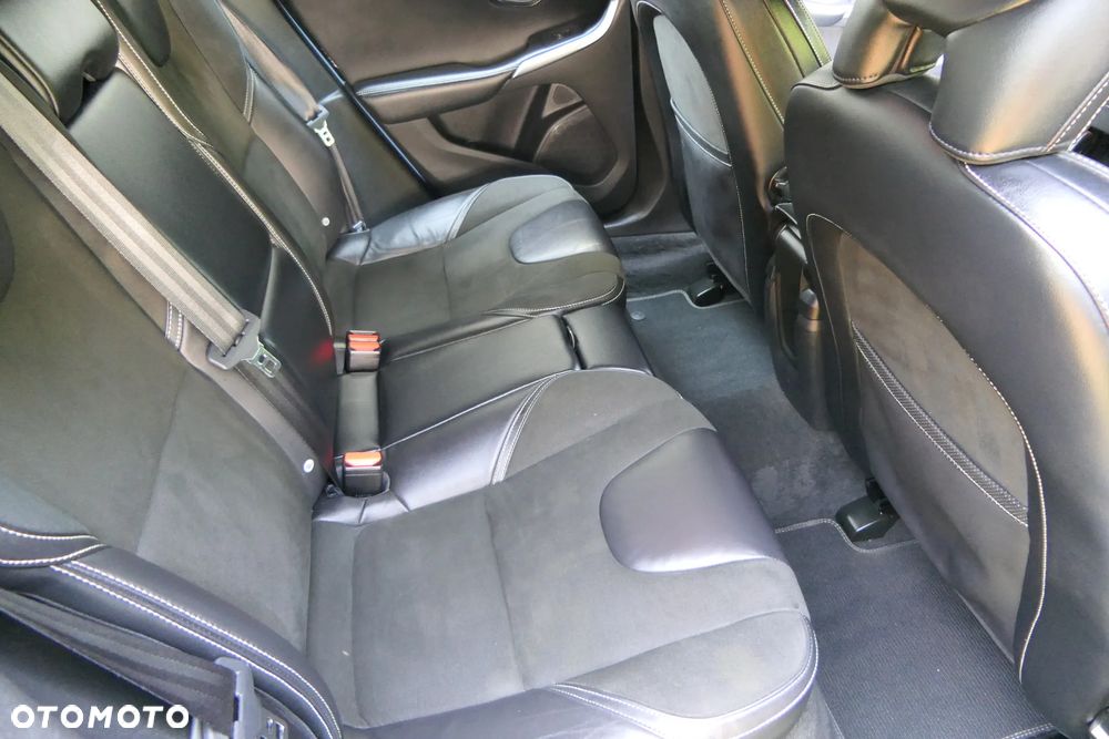Volvo V40 D2 RDesign - 23