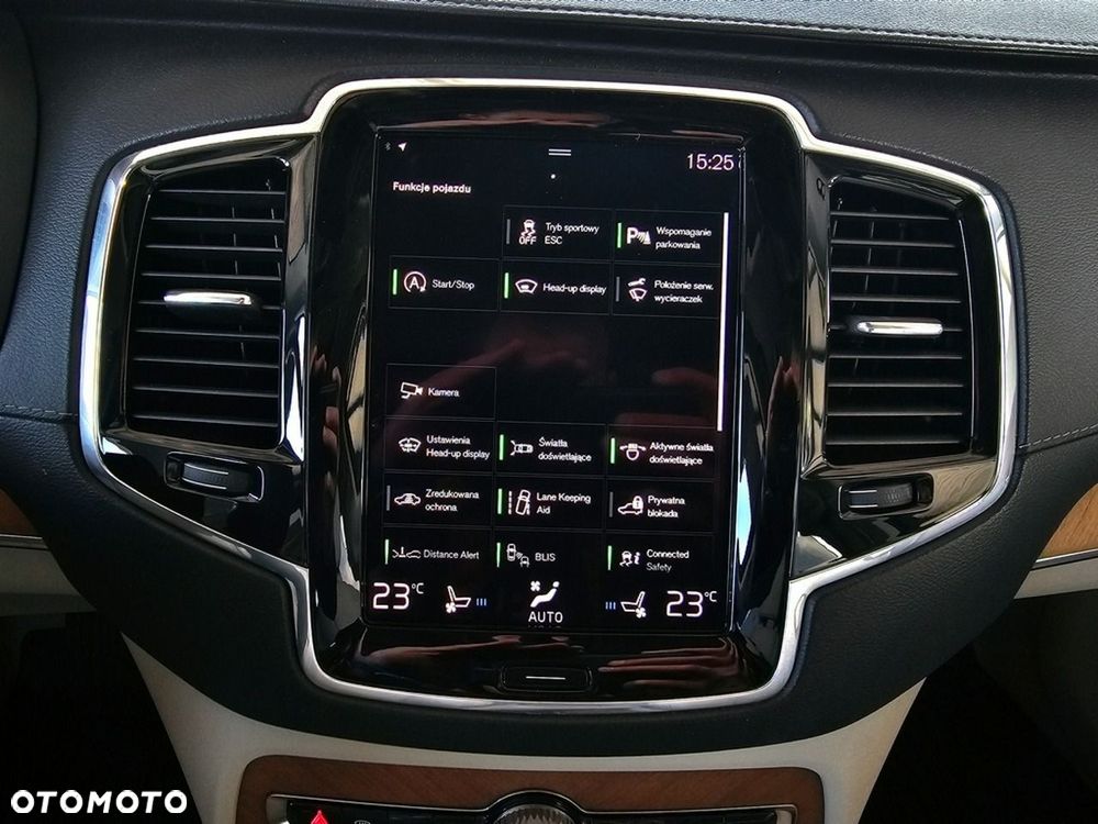 Volvo XC 90 - 23