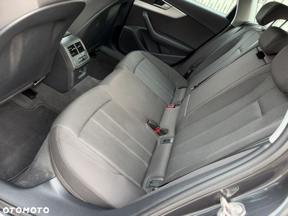 Audi A4 Avant 35 TFSI mHEV S tronic - 34