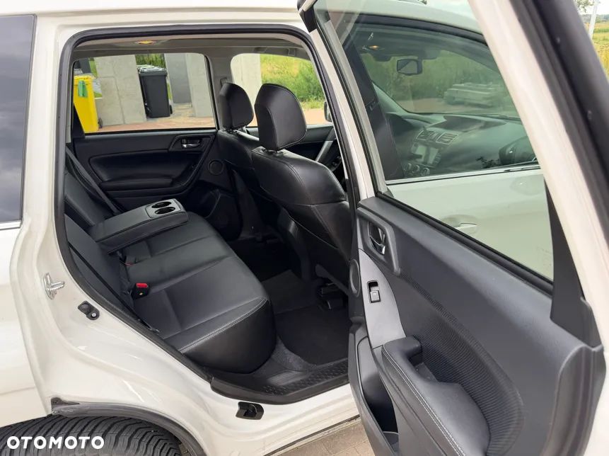 Subaru Forester 2.0 XT Platinum Lineartronic - 11