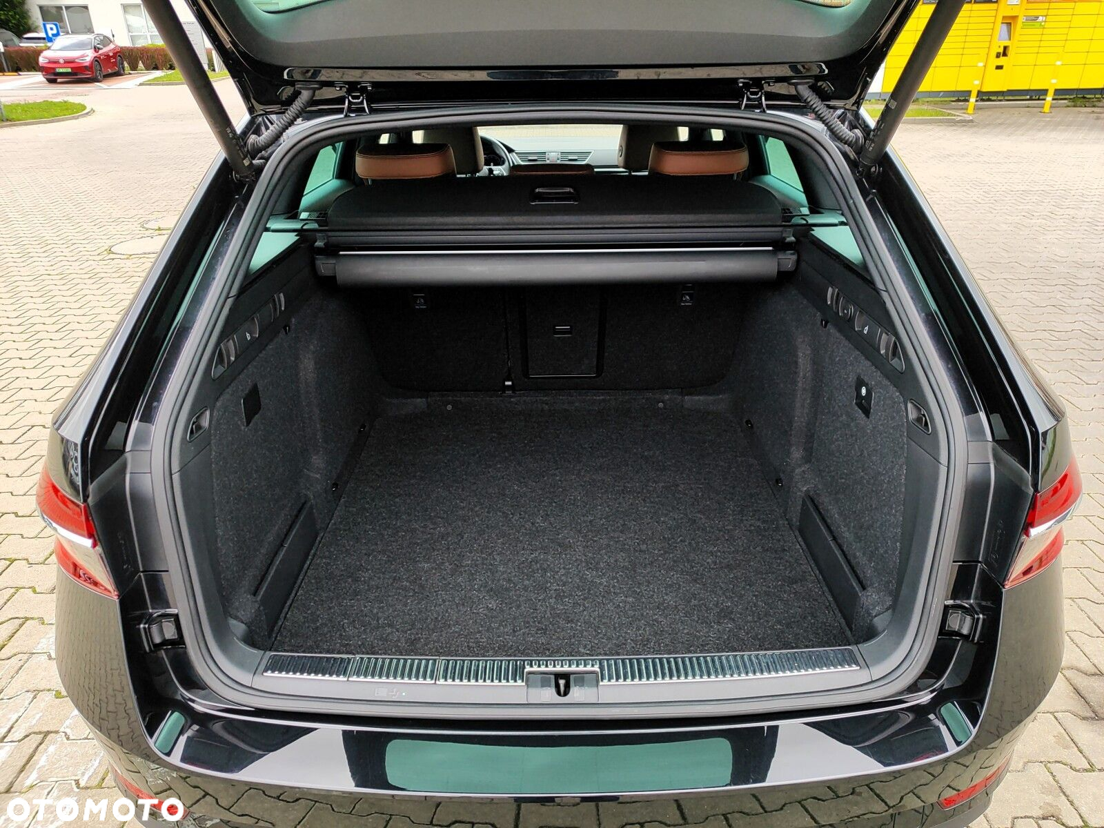 Skoda Superb 2.0 TDI SCR L&K DSG - 38