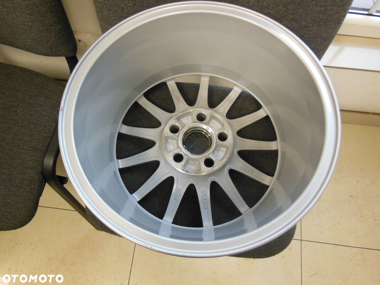Felga aluminiowa Volvo OE 6.5" x 16" 5x108 ET 45 - 7