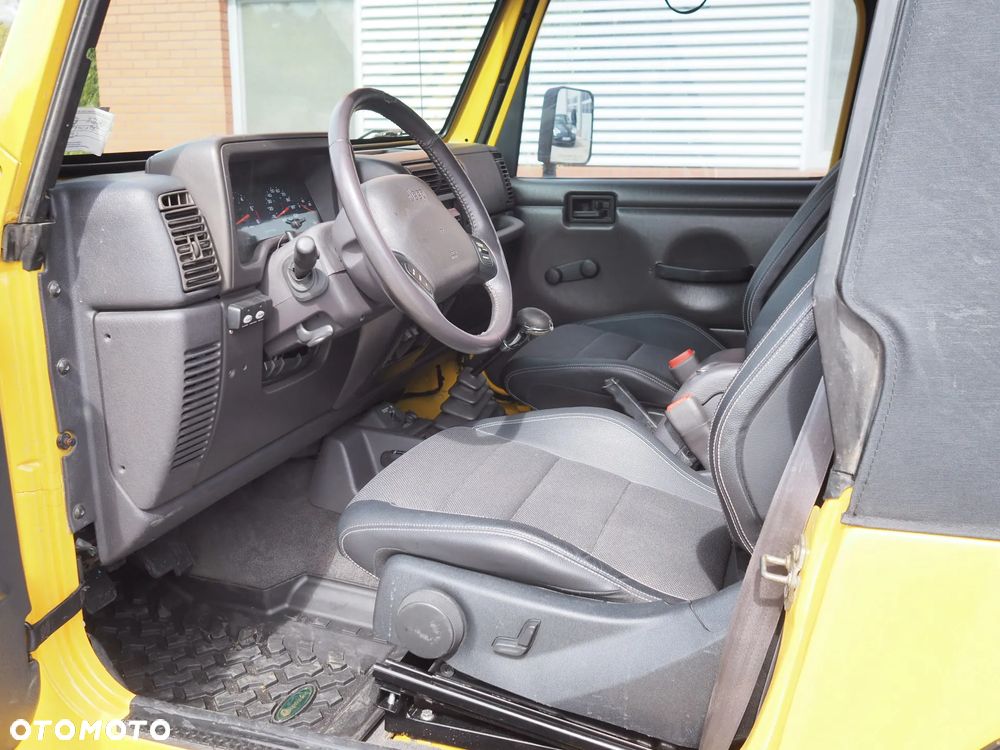 Jeep Wrangler 4.0 Sport - 8