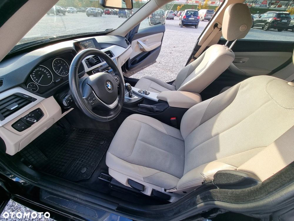 BMW Seria 3 320i - 7