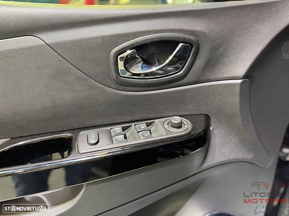 Renault Captur 1.5 dCi Exclusive - 17