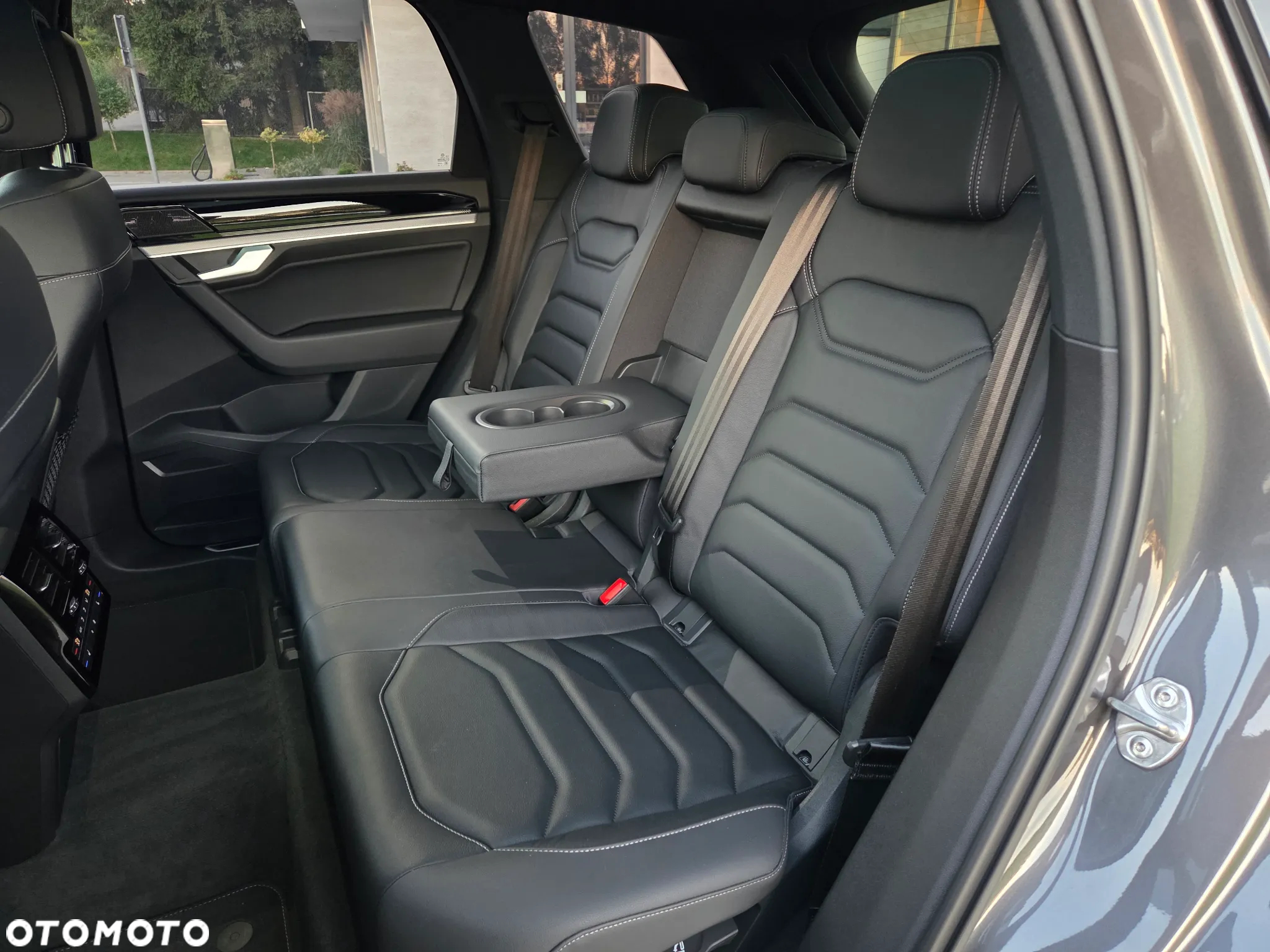 Volkswagen Touareg 3.0 V6 TFSI 4Motion R-Line - 35