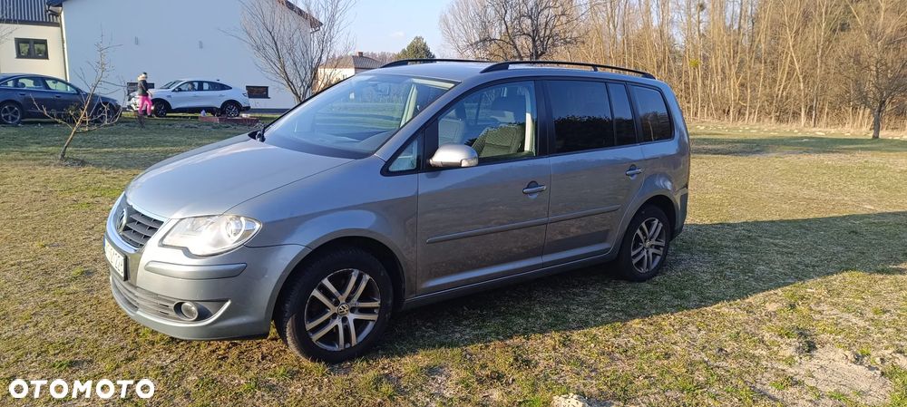 Volkswagen Touran 1.9 TDI DPF Blue Motion Highline - 5