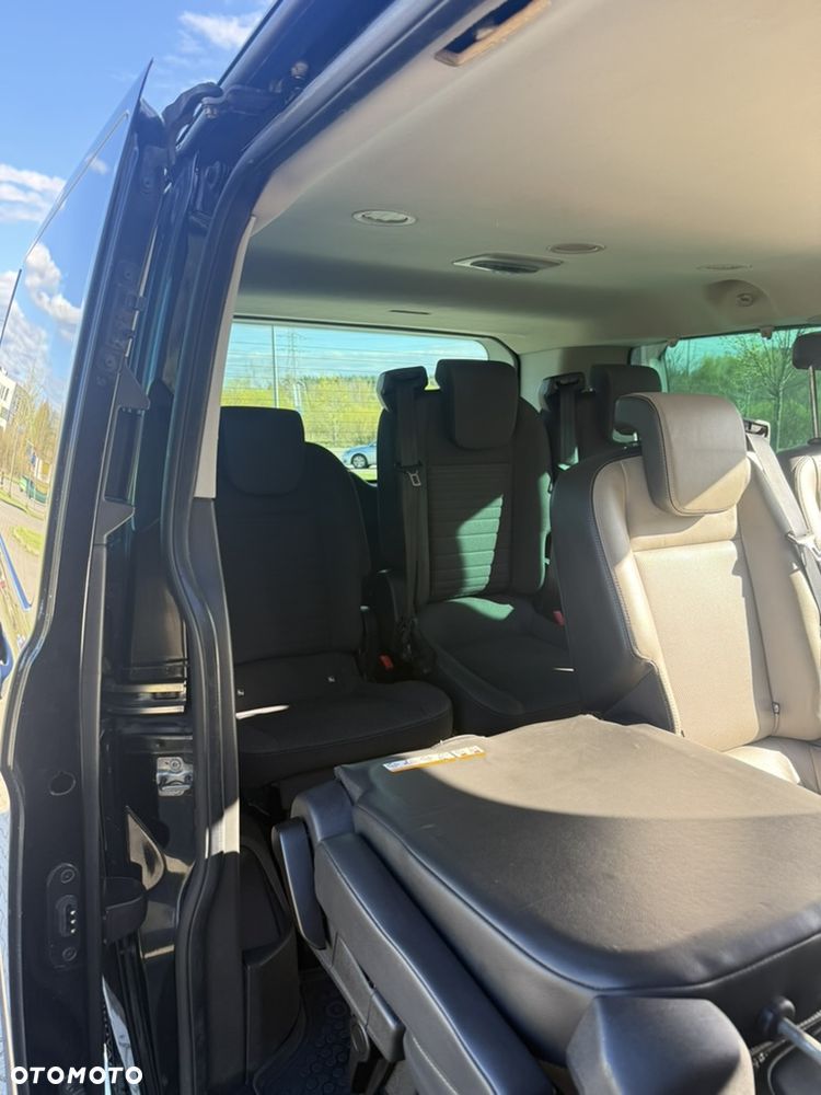 Ford Tourneo Custom - 13