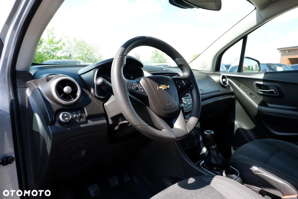 Chevrolet Trax 1.6 LS - 25