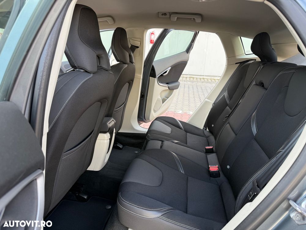Volvo V40 D2 Powershift Momentum - 20