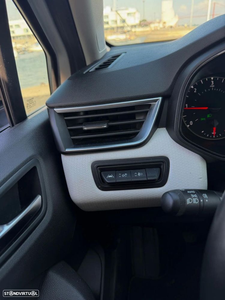 Renault Clio 1.5 Blue dCi Intens - 3