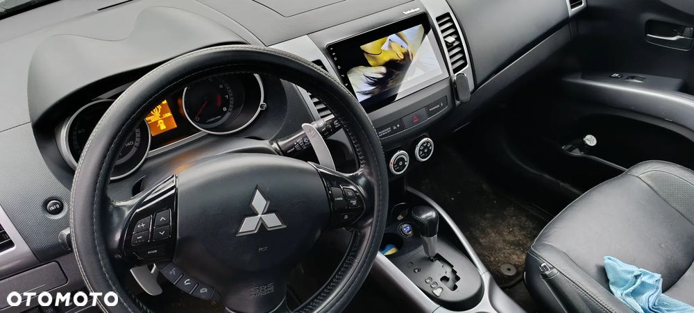 Mitsubishi Outlander 3.0 V6 XLS - 5