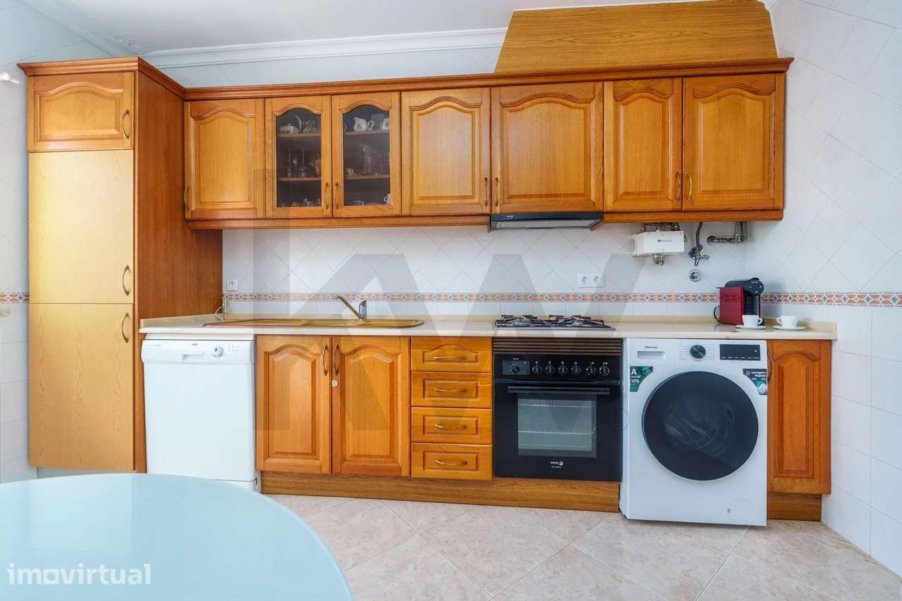 Moradia T3 com garagem e espaço exterior em Cevadeiras – Vila Nova de - Grande imagem: 4/60