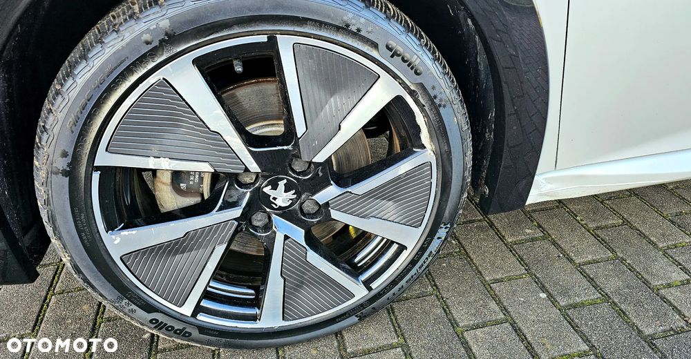 Peugeot 208 Elektromotor 136 GT - 34