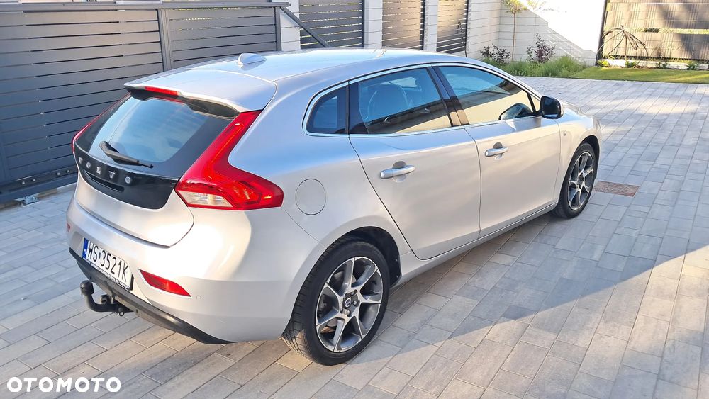 Volvo V40 D2 Drive-E Ocean Race - 13
