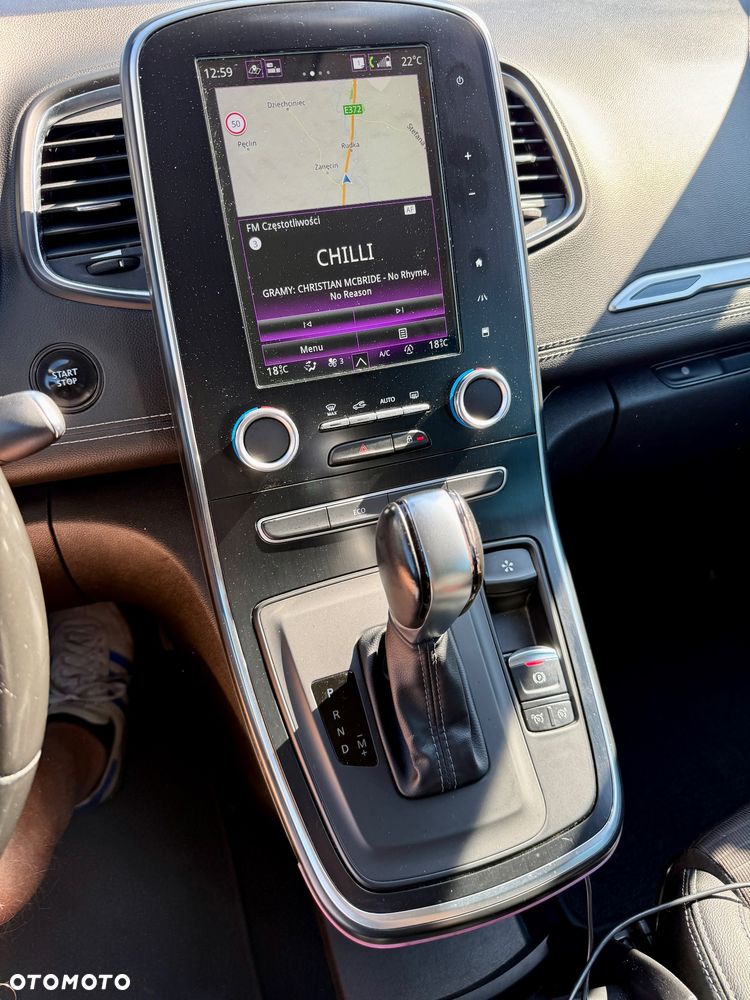 Renault Grand Scenic - 26