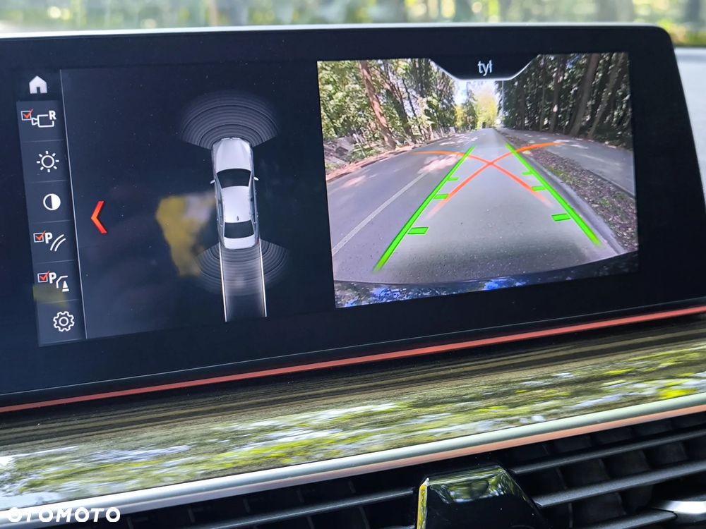 BMW Seria 5 530i Sport Line - 14