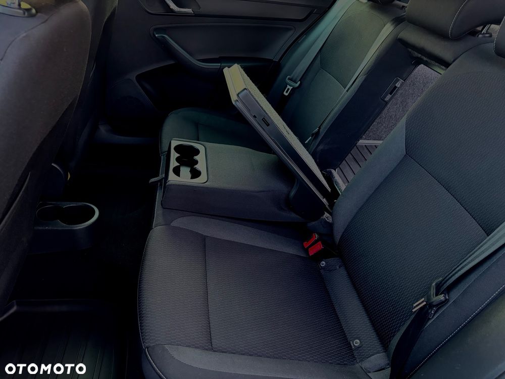 Skoda RAPID 1.2 TSI Ambition - 11