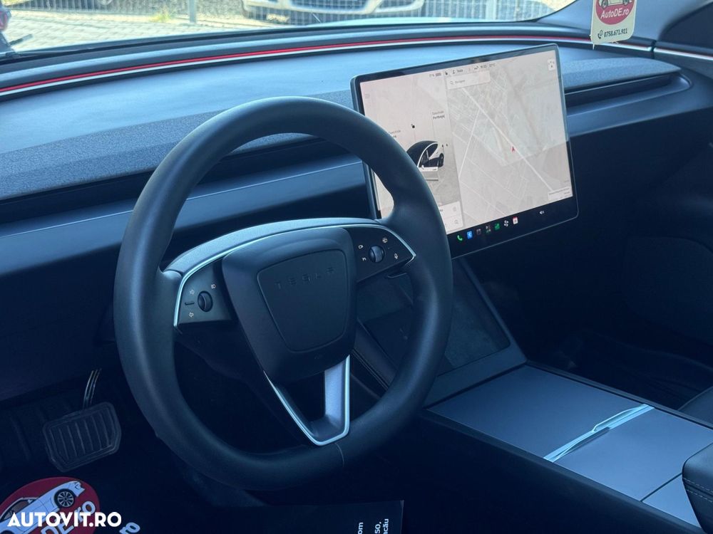 Tesla Model 3 - 7